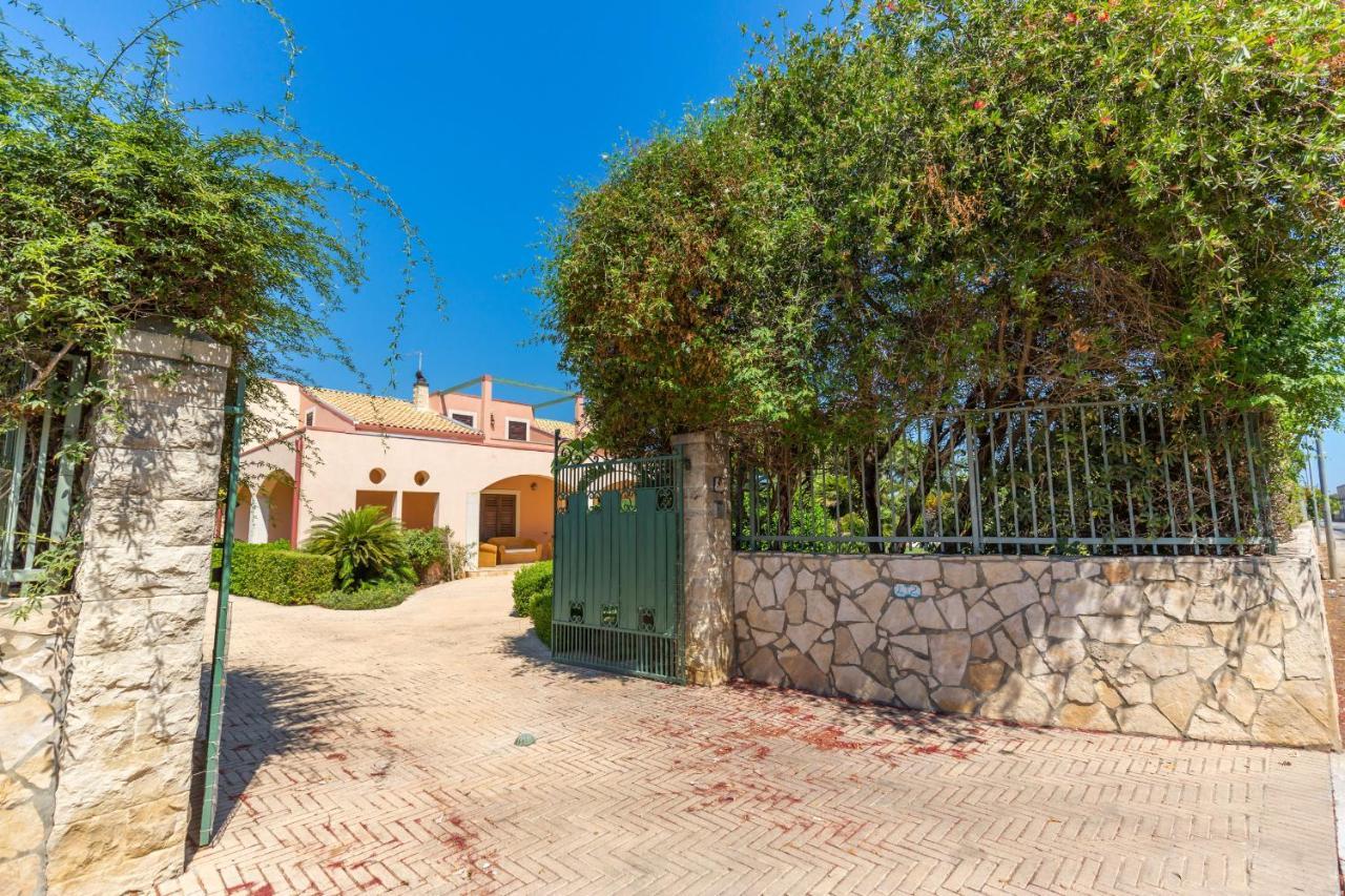 Villa Arenella Con Piscina