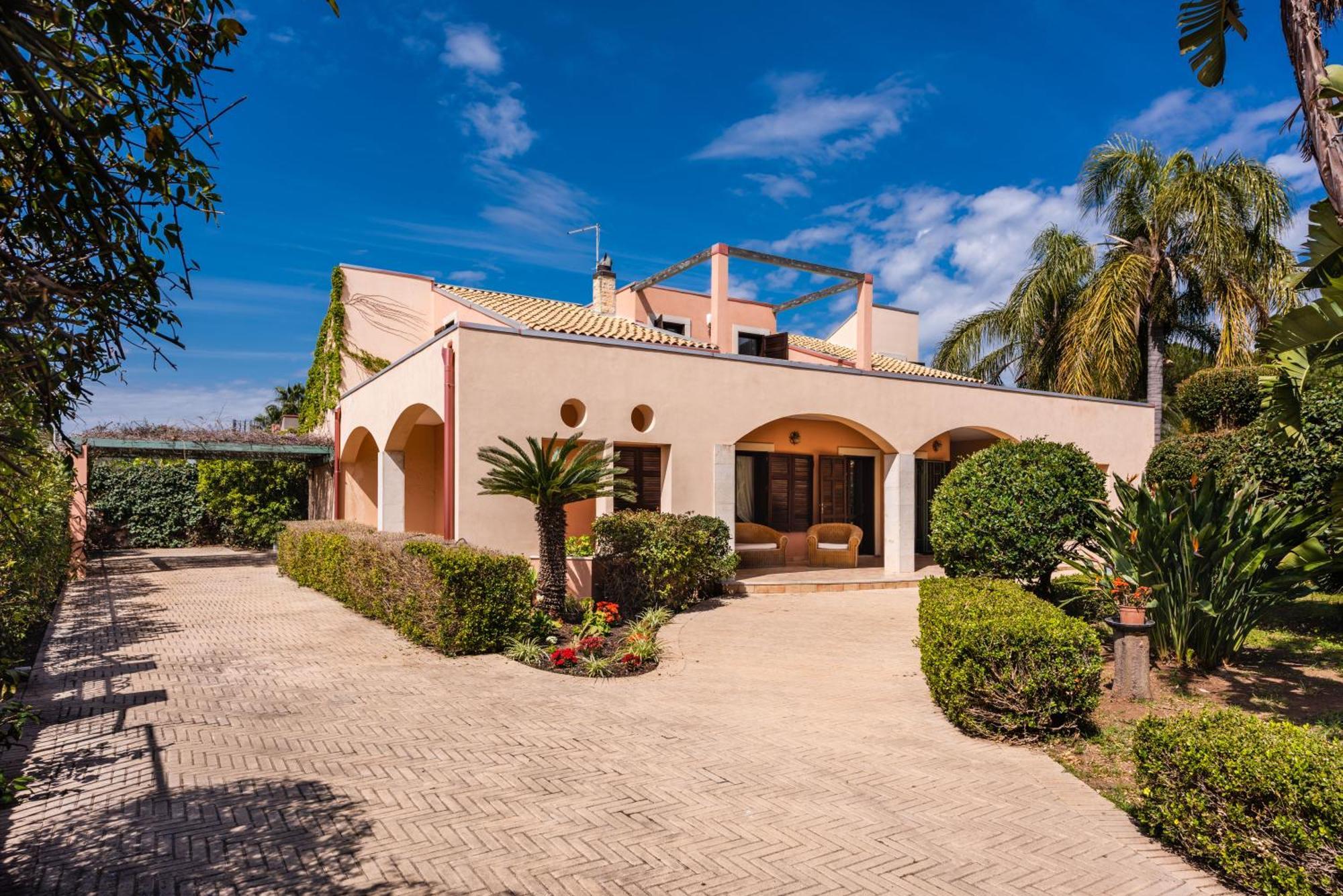 Arenella Con Piscina Villa *